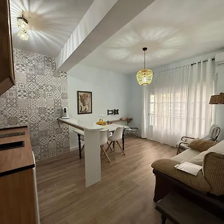 Lares 1 * Villanueva de la Serena